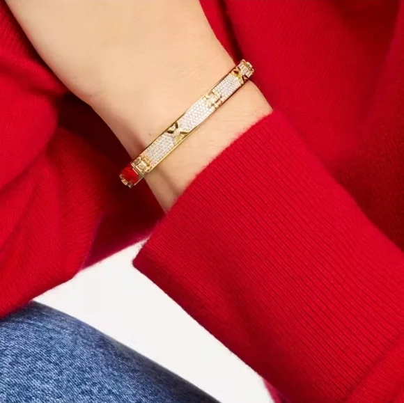 💛🔹️Kate Spade🔹️ Heritage Bloom Hinged Bangle Gold [$148] - Picture 3 of 7